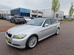 BMW 3-serie Touring - 320i Executive AUT PANO NAVI LEDER PSENSOR CRUISE 2 X SLEUTELS