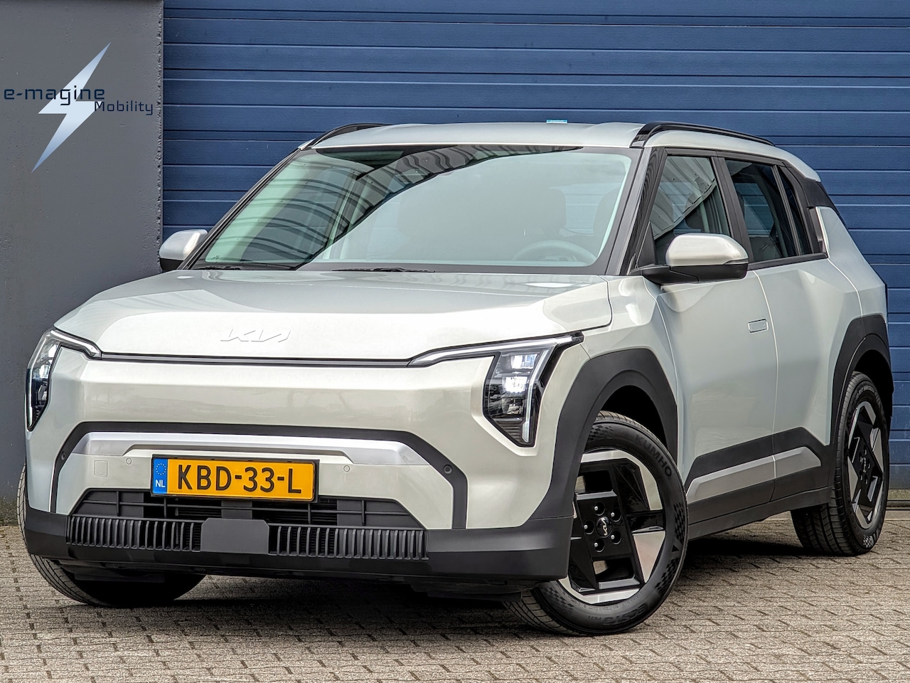 Kia EV3 - Air 81.4 kWh Uniek met WARMTEPOMP! +batterijverwarming - AutoWereld.nl