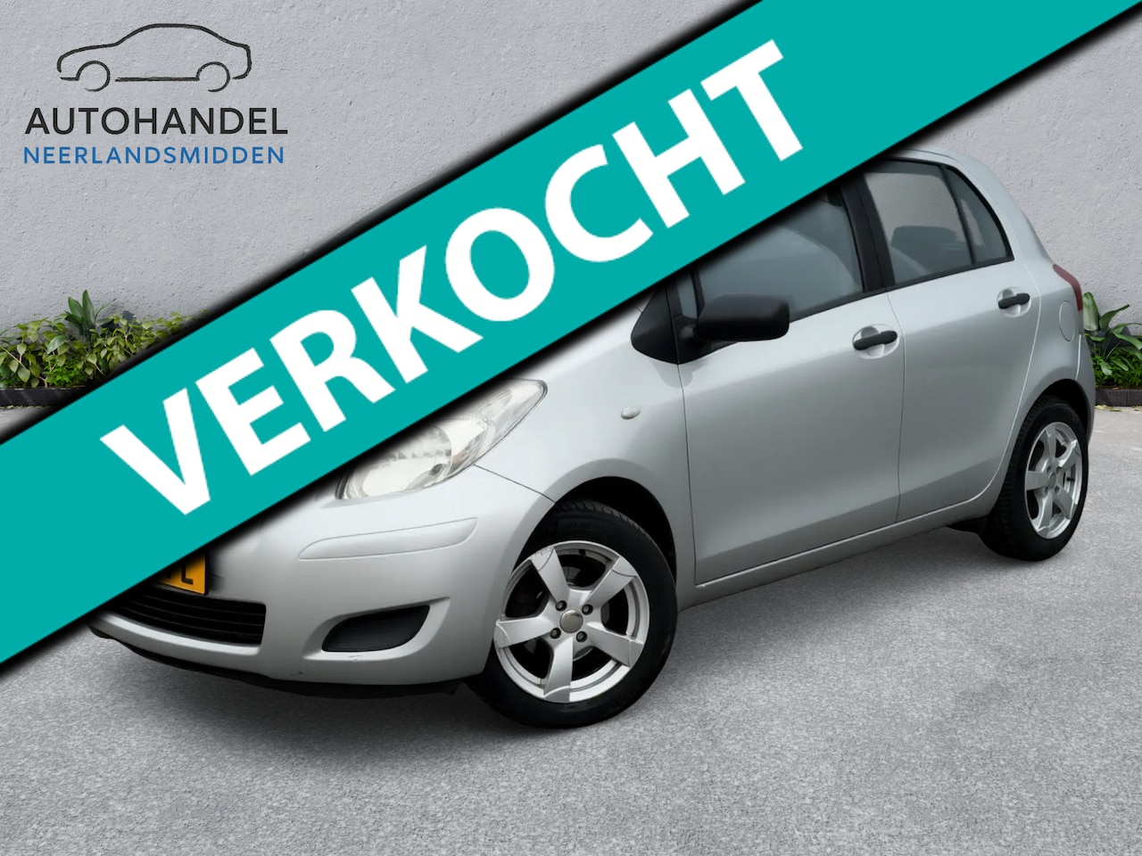 Toyota Yaris - 1.3 VVTi Comfort airco 5 deurs - AutoWereld.nl