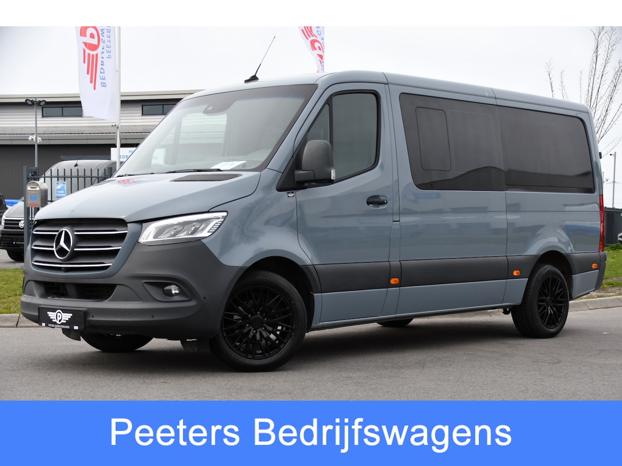 Mercedes-Benz Sprinter - 319 V6 3.0 CDI L2H1 DC PB Edition - AutoWereld.nl