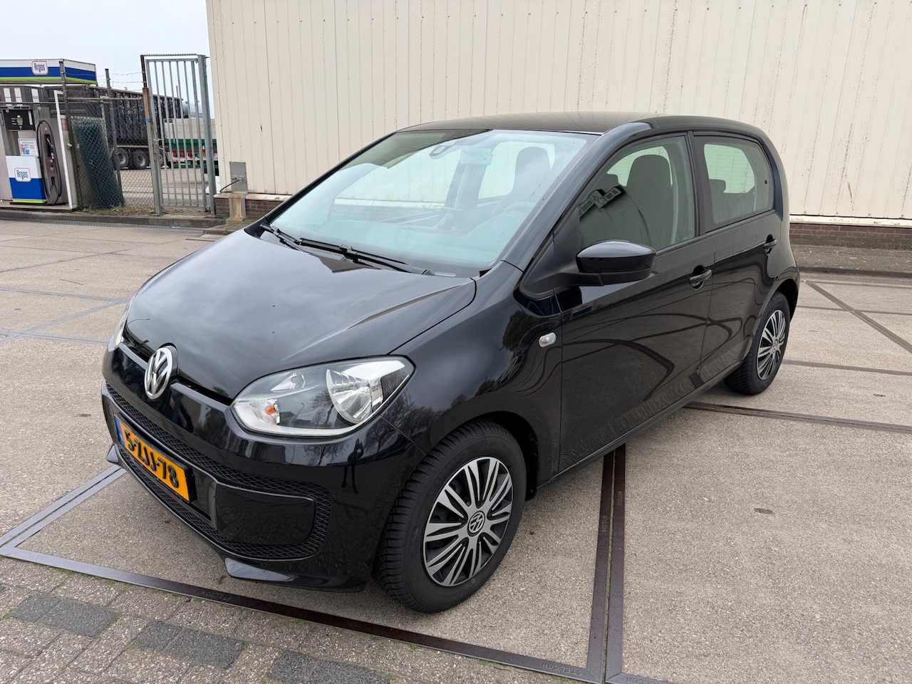 Volkswagen Up! - 1.0 move up! BlueMotion airco - AutoWereld.nl