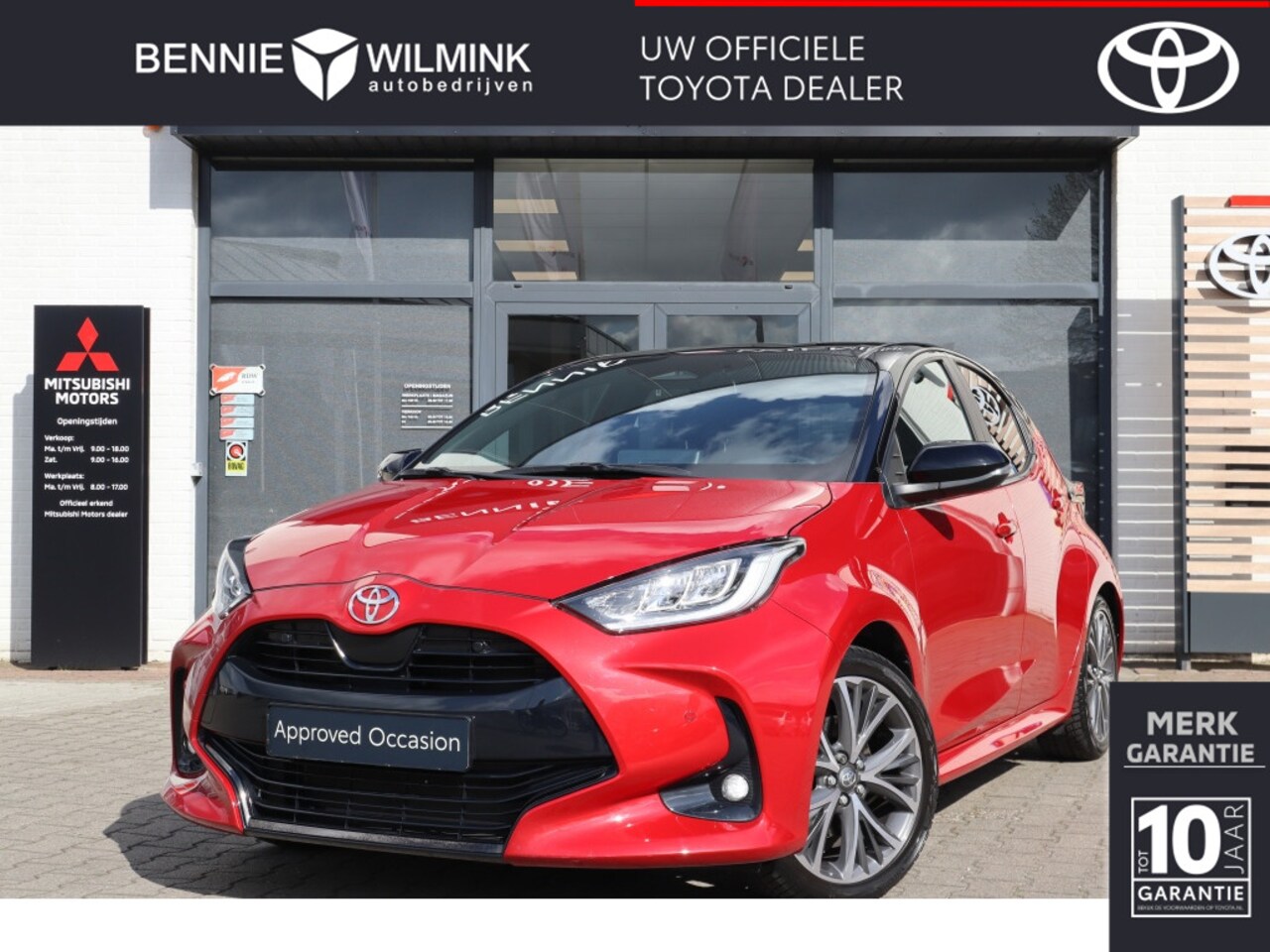 Toyota Yaris - 1.5 Hybrid 130 Executive Bi-Tone - AutoWereld.nl