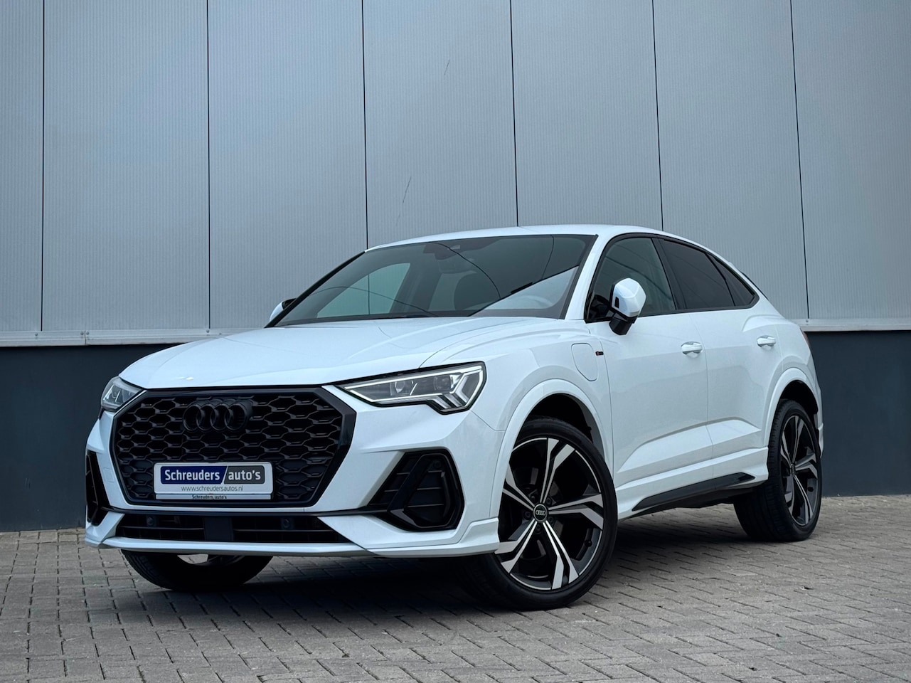 Audi Q3 Sportback - 45 TFSI e Hybrid 3x S-Line Black Edition. - AutoWereld.nl