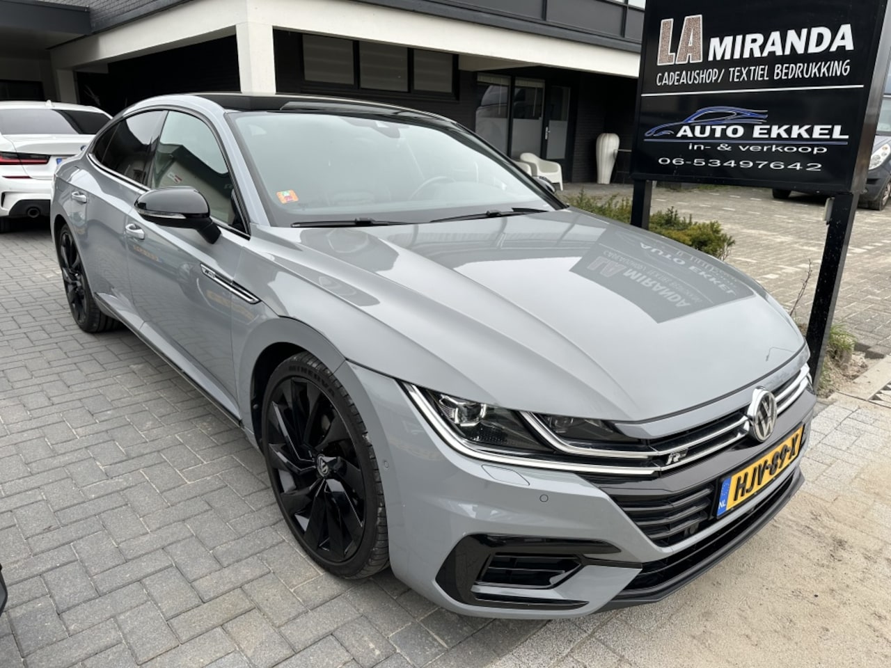 Volkswagen Arteon - 2.0 TSI R-Line Edition Moonstone grey - AutoWereld.nl