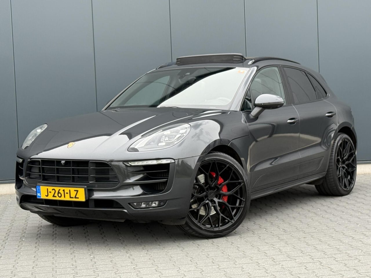 Porsche Macan - 3.0 GTS - Pano - Luchtvering - Keyless - 360° - Led Koplampen - AutoWereld.nl