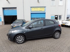 Mazda 2 - 2 1.3 S 5 deurs AUTO RIJDT EN SCHAKELT GOED