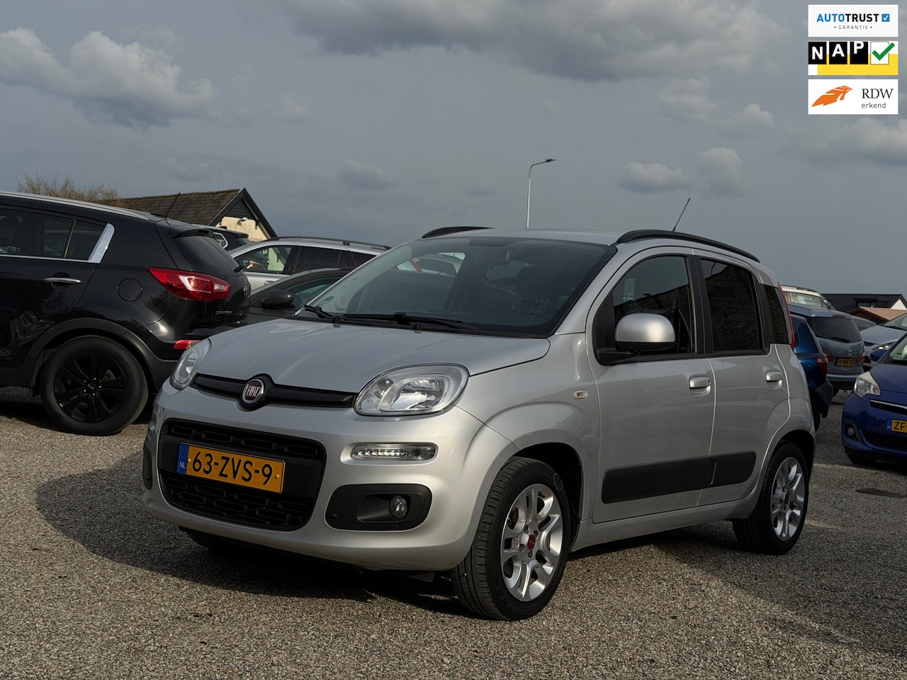 Fiat Panda - 0.9 TwinAir Lounge AUTOMAAT Airco 55000km NAP Winterbanden Set - AutoWereld.nl
