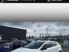 Volvo V40 - 2.0 T4 Business Sport | Trekhaak Afneembaar | Panoramadak | Lederen Bekleding | Parkeersen