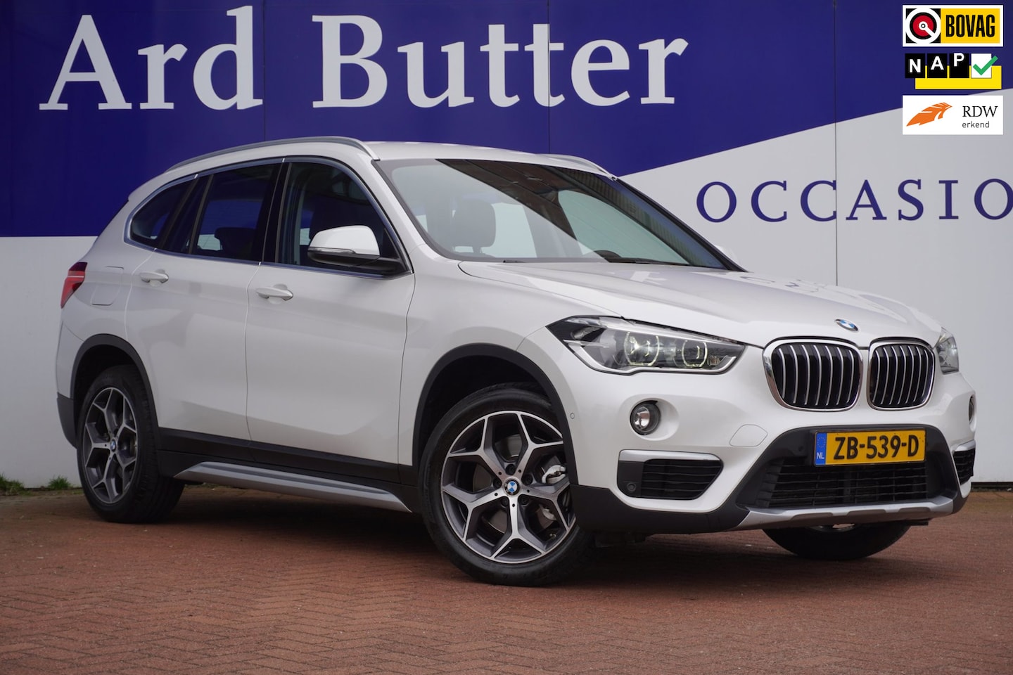 BMW X1 - SDrive20i Orange Edition III ORIG/NL+Led+Head-Up+Volleder+Elek-Klep+Camera+Navigatie+ - AutoWereld.nl