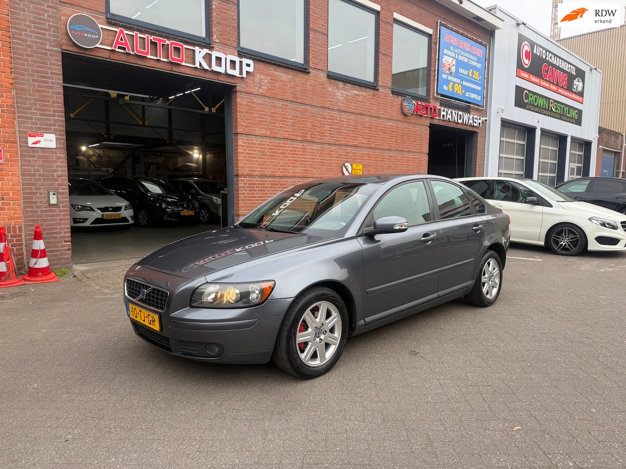 Volvo S40 - 1.8 Edition I Airco Cruise Trekhaak Apk 10-2026 - AutoWereld.nl