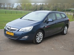 Opel Astra Sports Tourer - 1.4 Turbo Clima Cruise Navi PDC