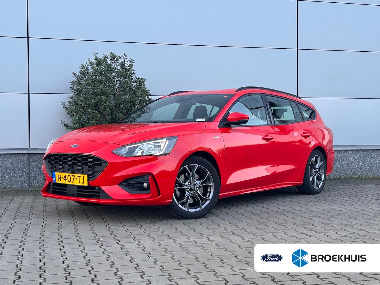 Ford Focus Wagon - 1.0 EcoBoost Hybrid ST Line Business | Achteruitrijcamera | Cruise control | Navigatiesyst - AutoWereld.nl