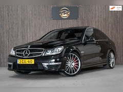 Mercedes-Benz C-klasse - AMG 63 Performance Package 487PK Carbon