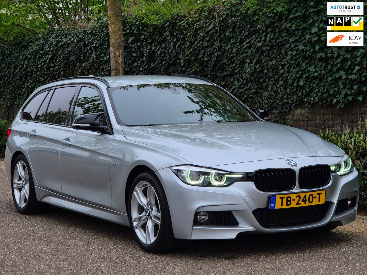 BMW 3-serie Touring - M Sport Apple CarPlay dig.dash Navi GR NAP NL Edition M Sport Shadow Executive - AutoWereld.nl