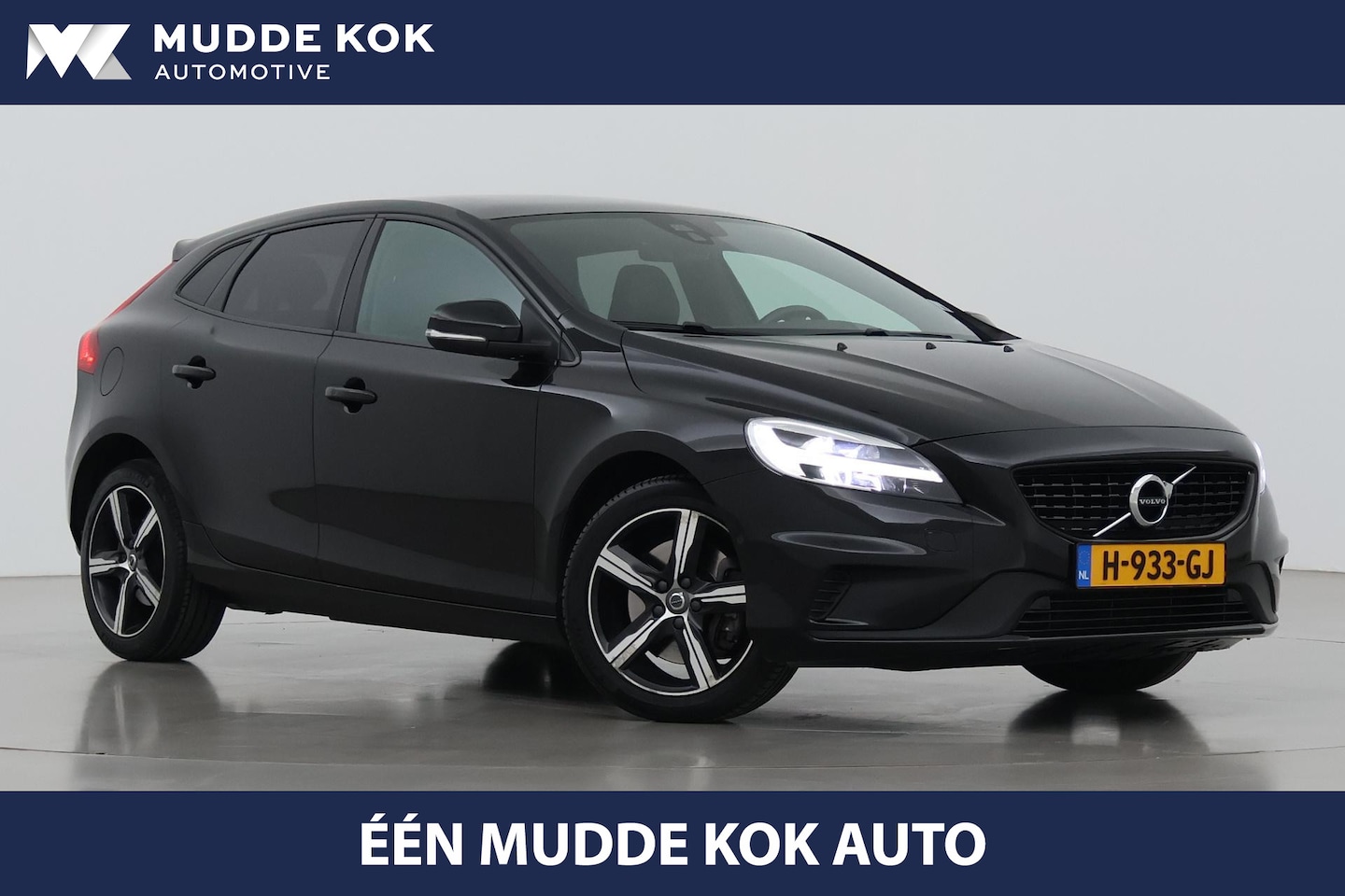 Volvo V40 - T3 Polar+ Sport | Automaat | Panoramadak | harman/kardon | Vol-Leder | Camera - AutoWereld.nl