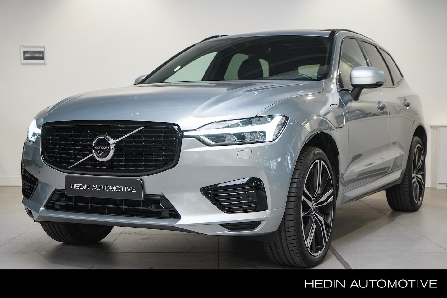 Volvo XC60 - T8 R-Design Plug In Hybride AWD 390pk | 21"Inch LMV | R-Design Interieur | Dode Hoek Detec - AutoWereld.nl