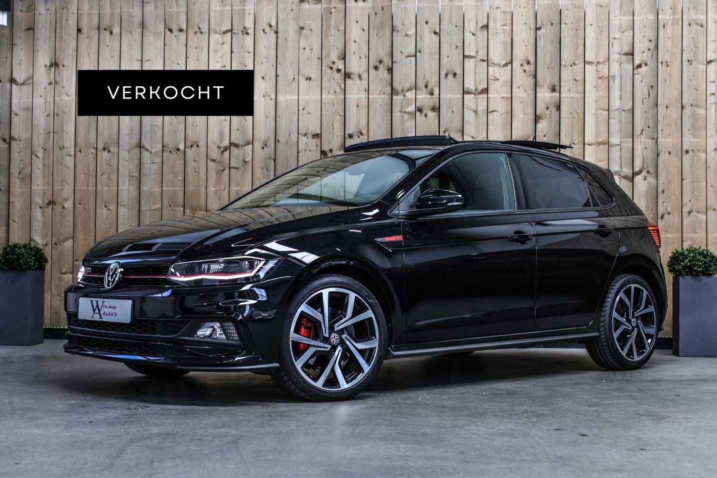 Volkswagen Polo - 2.0 TSI GTI *Pano*Beats*Keyless*ACC*DSG* - AutoWereld.nl