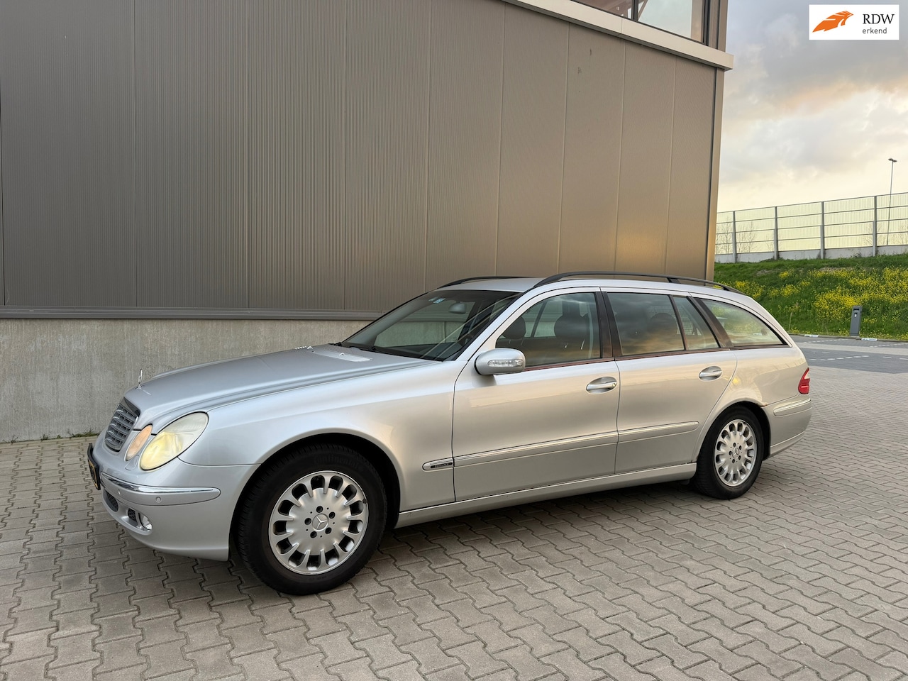 Mercedes-Benz E-klasse Combi - 320 Avantgarde 4-Matic 320 Avantgarde 4-Matic - AutoWereld.nl