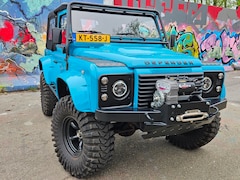 Land Rover Defender 90 - soft top custom 2.4 TD 4 zits Miami Blue