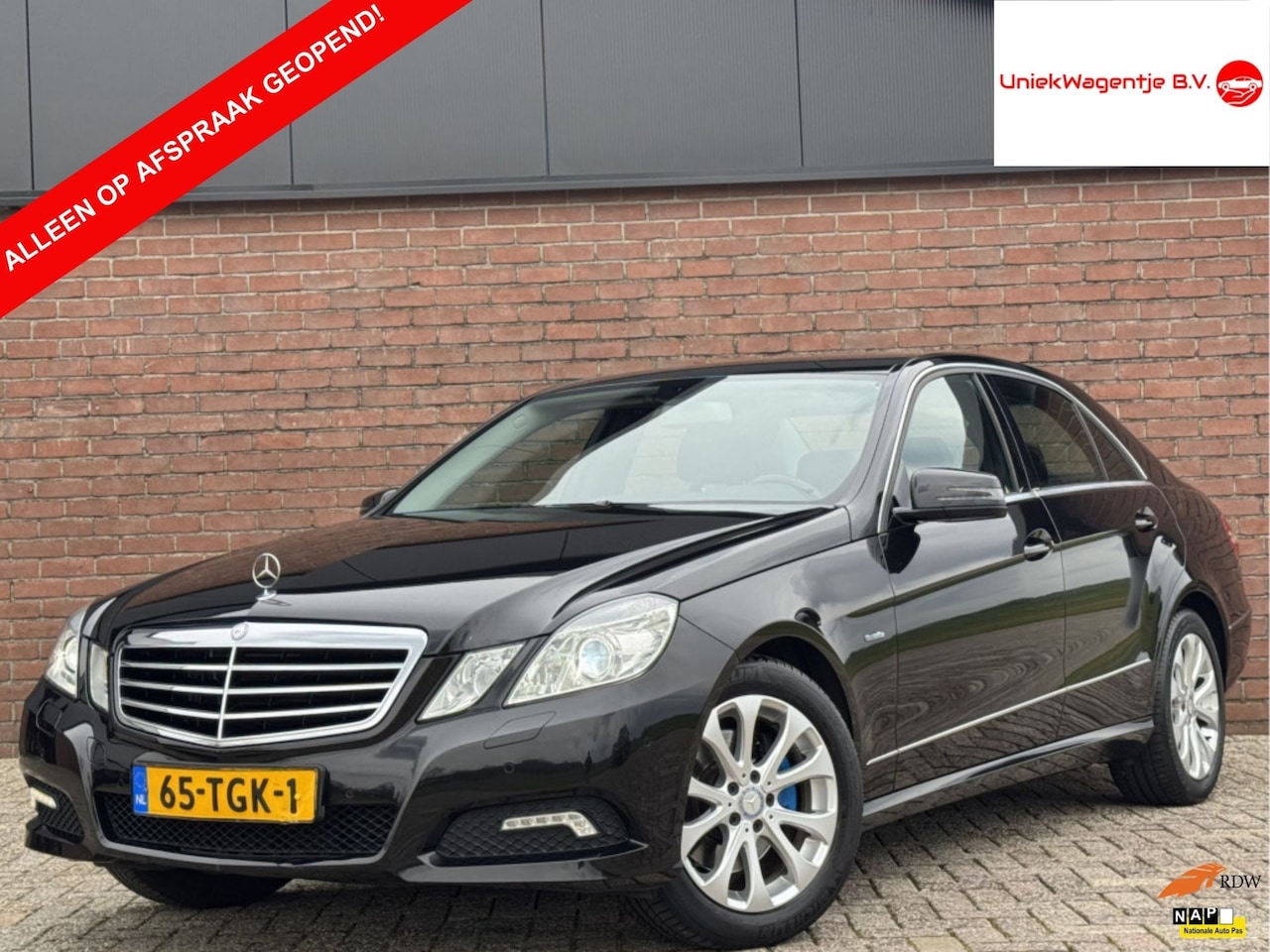 Mercedes-Benz E-klasse - 250 CGI AVANTGARDE | NAVI! | TREKHAAK! - AutoWereld.nl