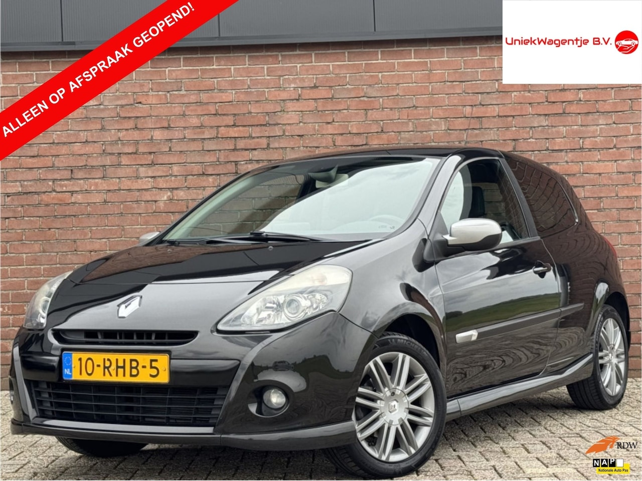 Renault Clio - 1.6 GT | NL-AUTO! | NAVI! | CLIMA! | CRUISE! - AutoWereld.nl