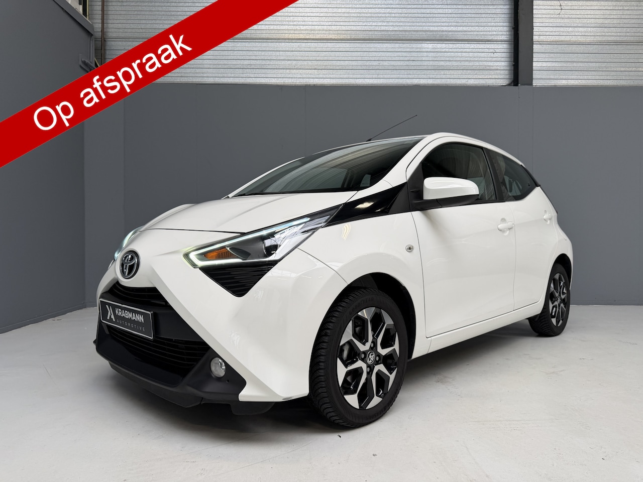 Toyota Aygo - 1.0 VVT-i x-play Camera|Carplay|Automaat - AutoWereld.nl
