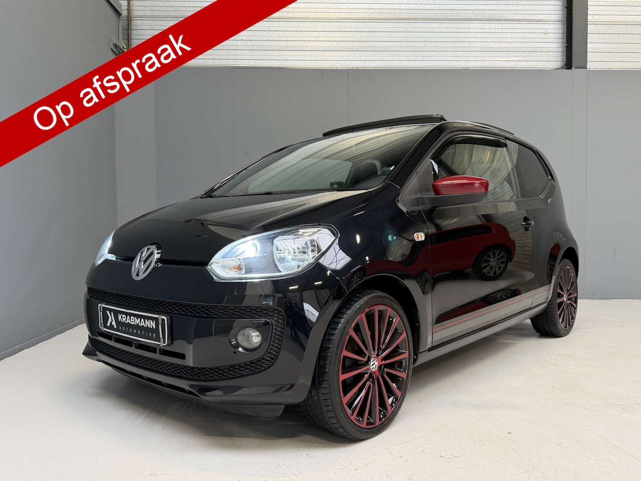 Volkswagen Up! - 1.0 high up! Colour UP Panorama | Airco | - AutoWereld.nl