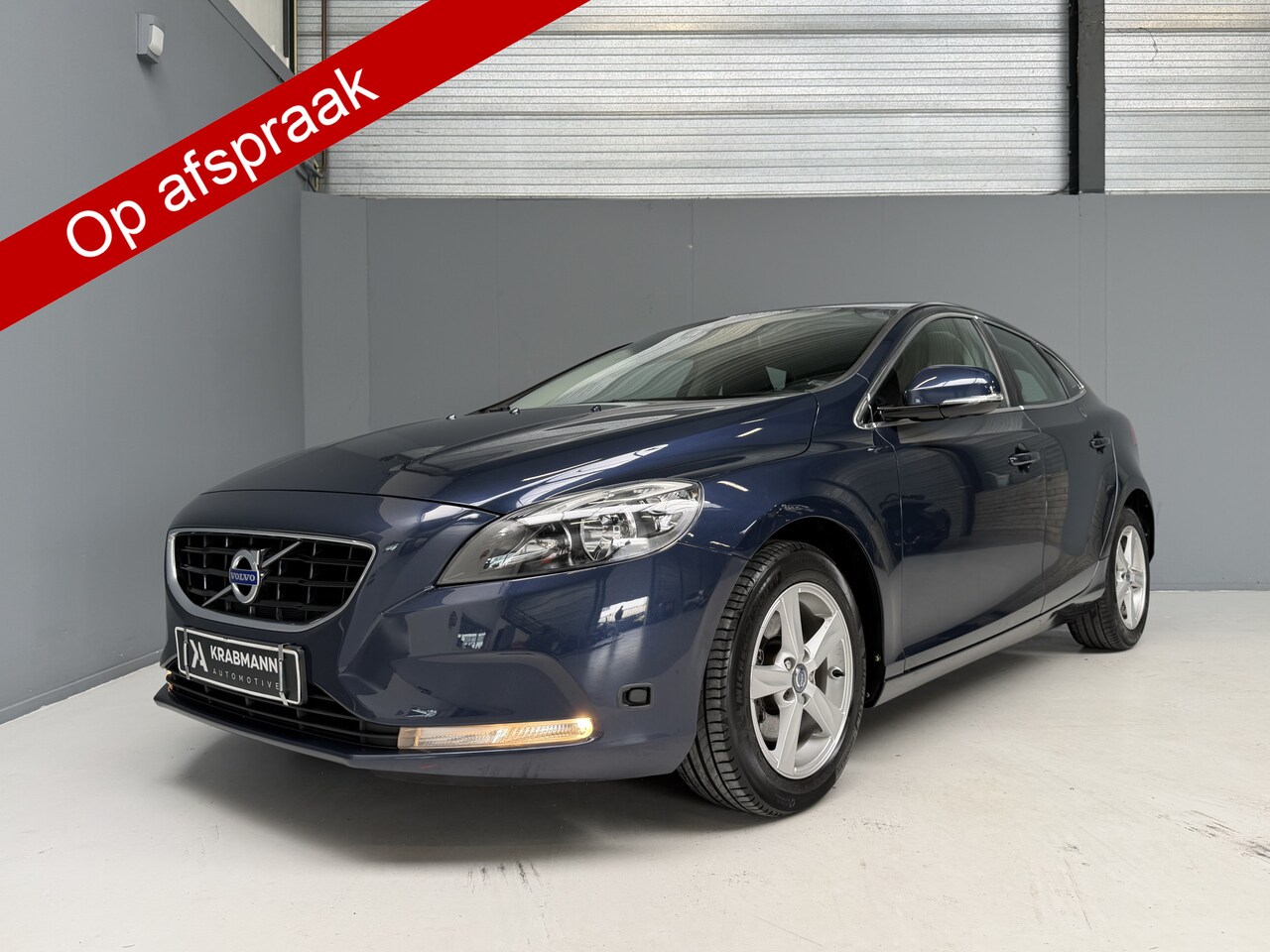 Volvo V40 - T3 Momentum Dealer Onderhouden|Camera|Navi|Cruise - AutoWereld.nl