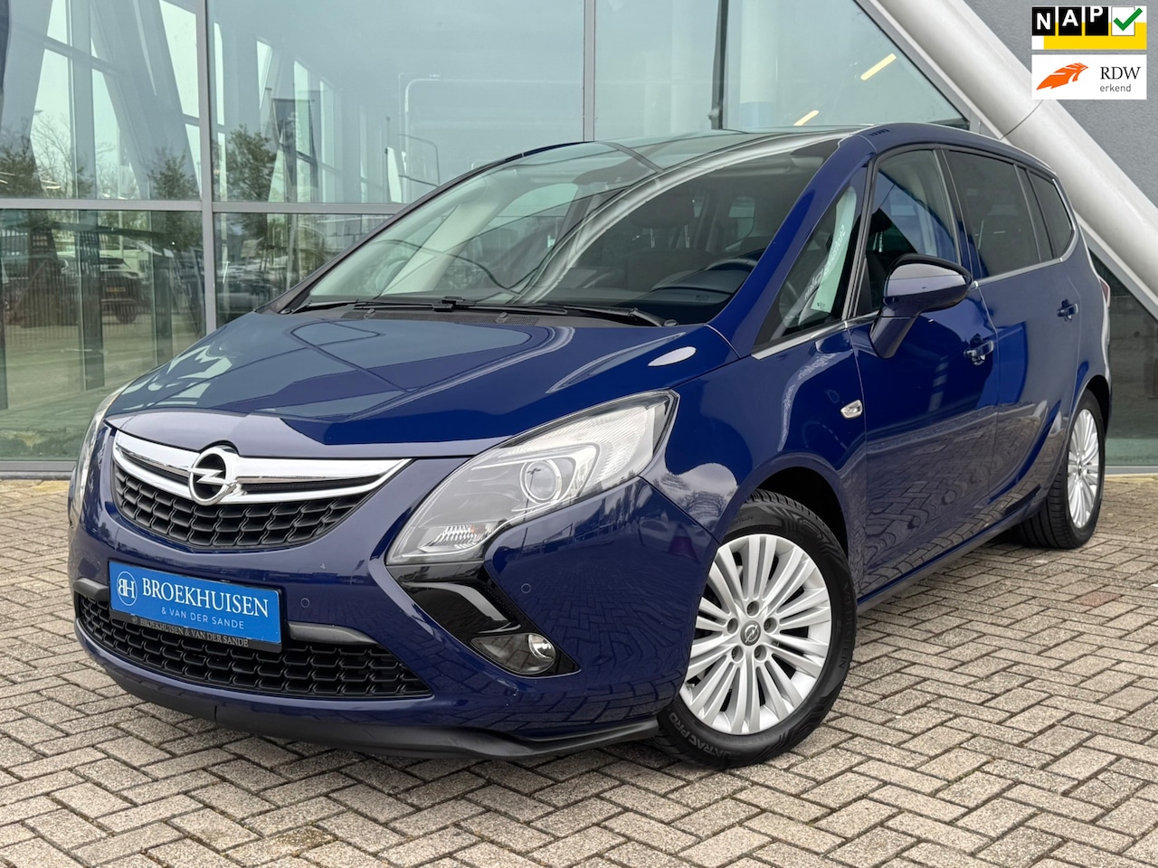 Opel Zafira Tourer - 1.4 Business+ 7p. 140pk Panoramadak / Camera / Trekhaak - AutoWereld.nl