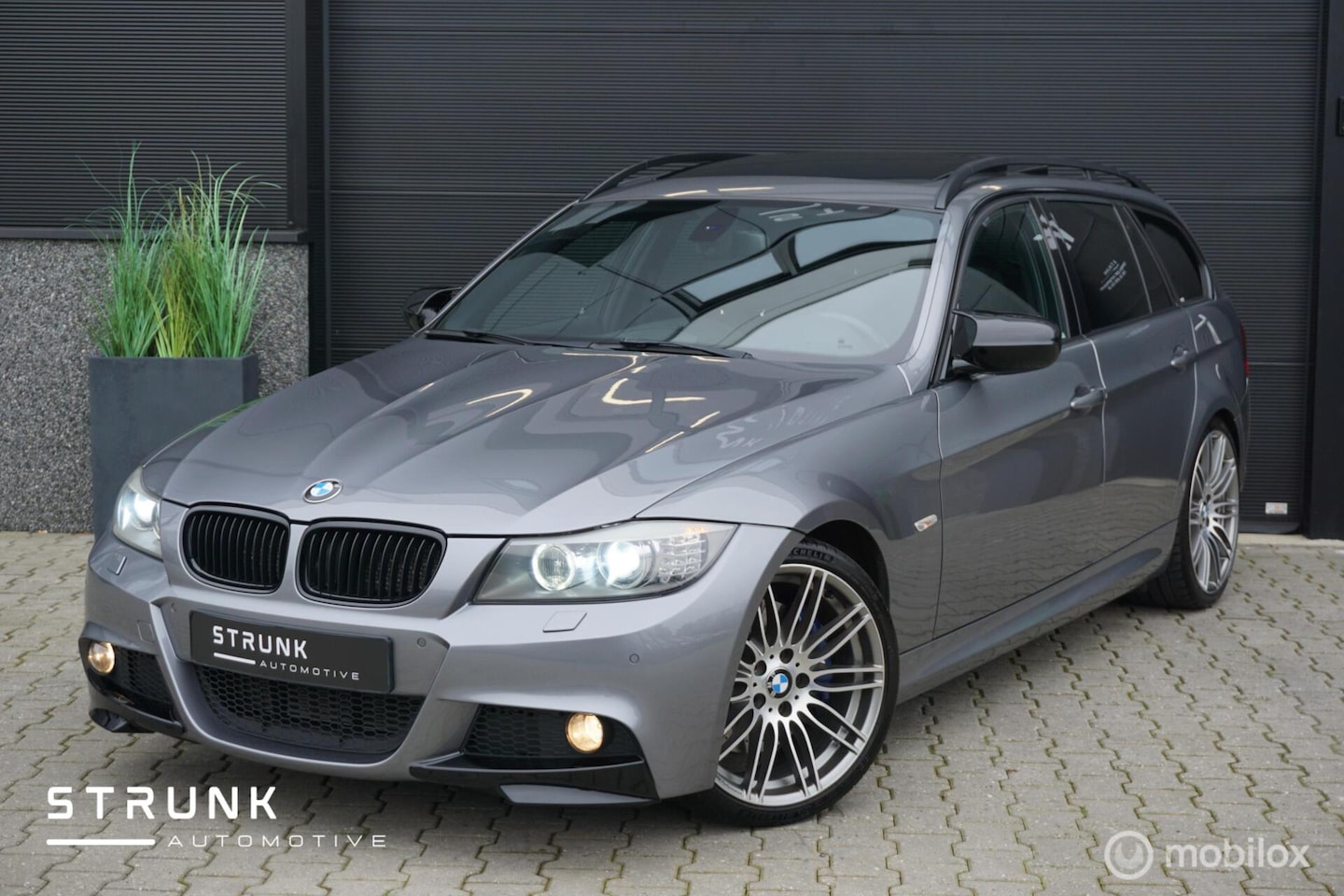 BMW 3-serie Touring - 325d M Pakket Full option Carplay 19 inch - AutoWereld.nl