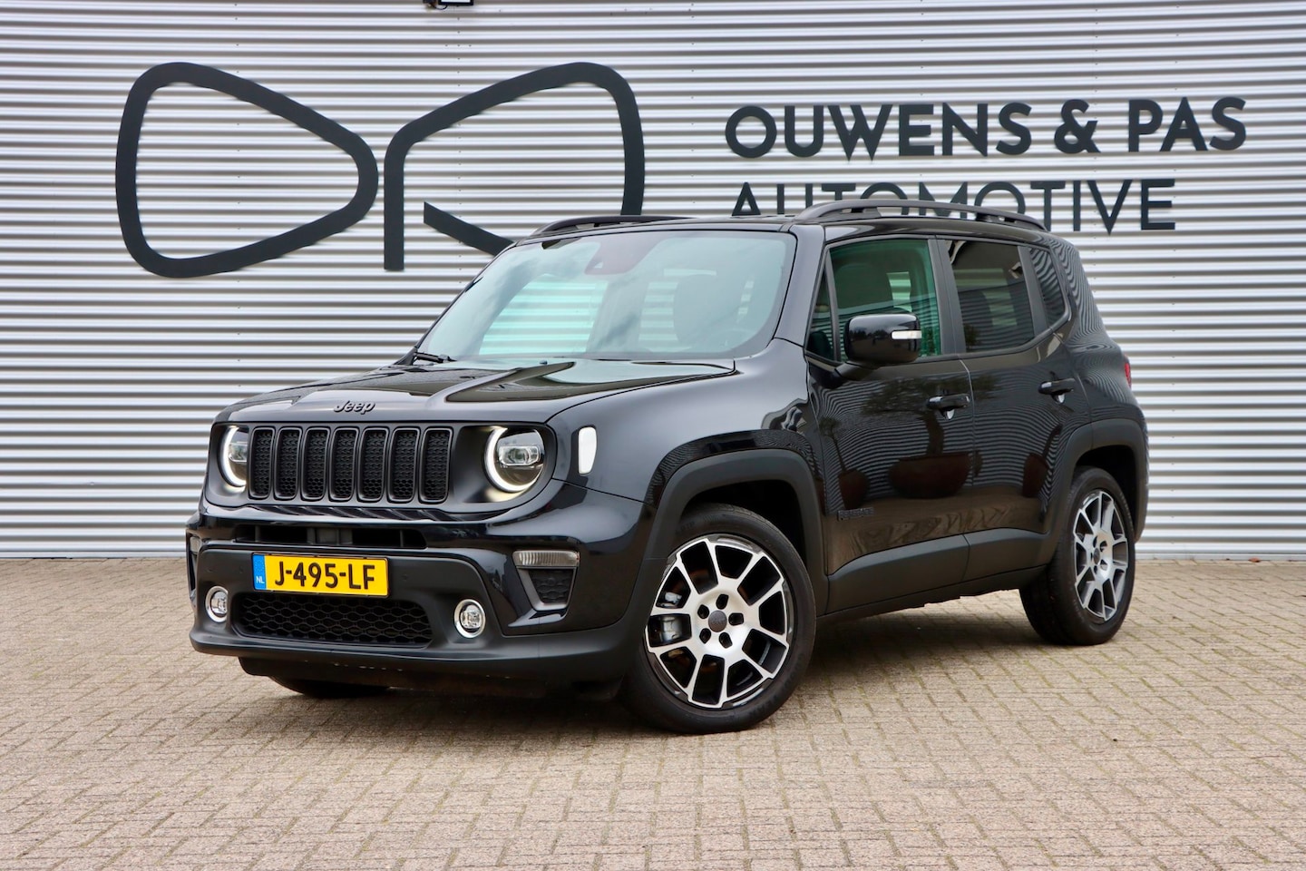 Jeep Renegade - 1.3T DDCT S | PANORAMA | LEER | NAVIGATIE | CRUISE | VOL! - AutoWereld.nl