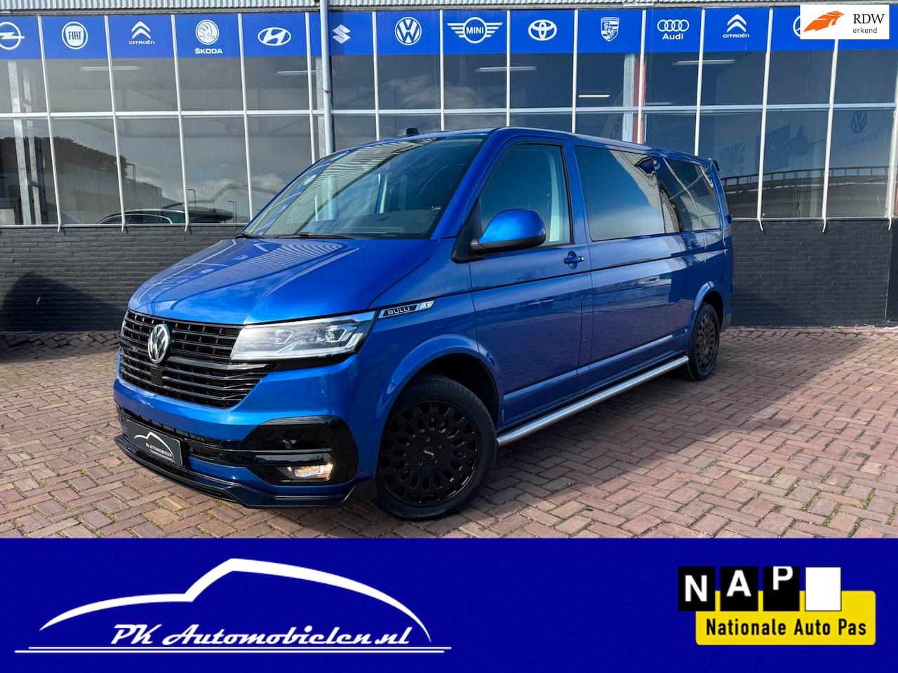 Volkswagen Transporter - 2.0 TDI L2H1 32 DC Bulli **LED+LEER/ALCANTARA+STOELVERW** - AutoWereld.nl