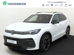 Volkswagen Tiguan - 1.5 eHybrid R-Line Edition | SoH 100% | Panoramadak | Trekhaak | Head-up display | Harman/