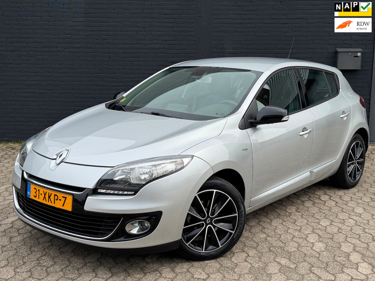 Renault Mégane - 1.5 dCi Bose|CAMERA|CLIMA|CRUISE|PDC|APK|NAP - AutoWereld.nl