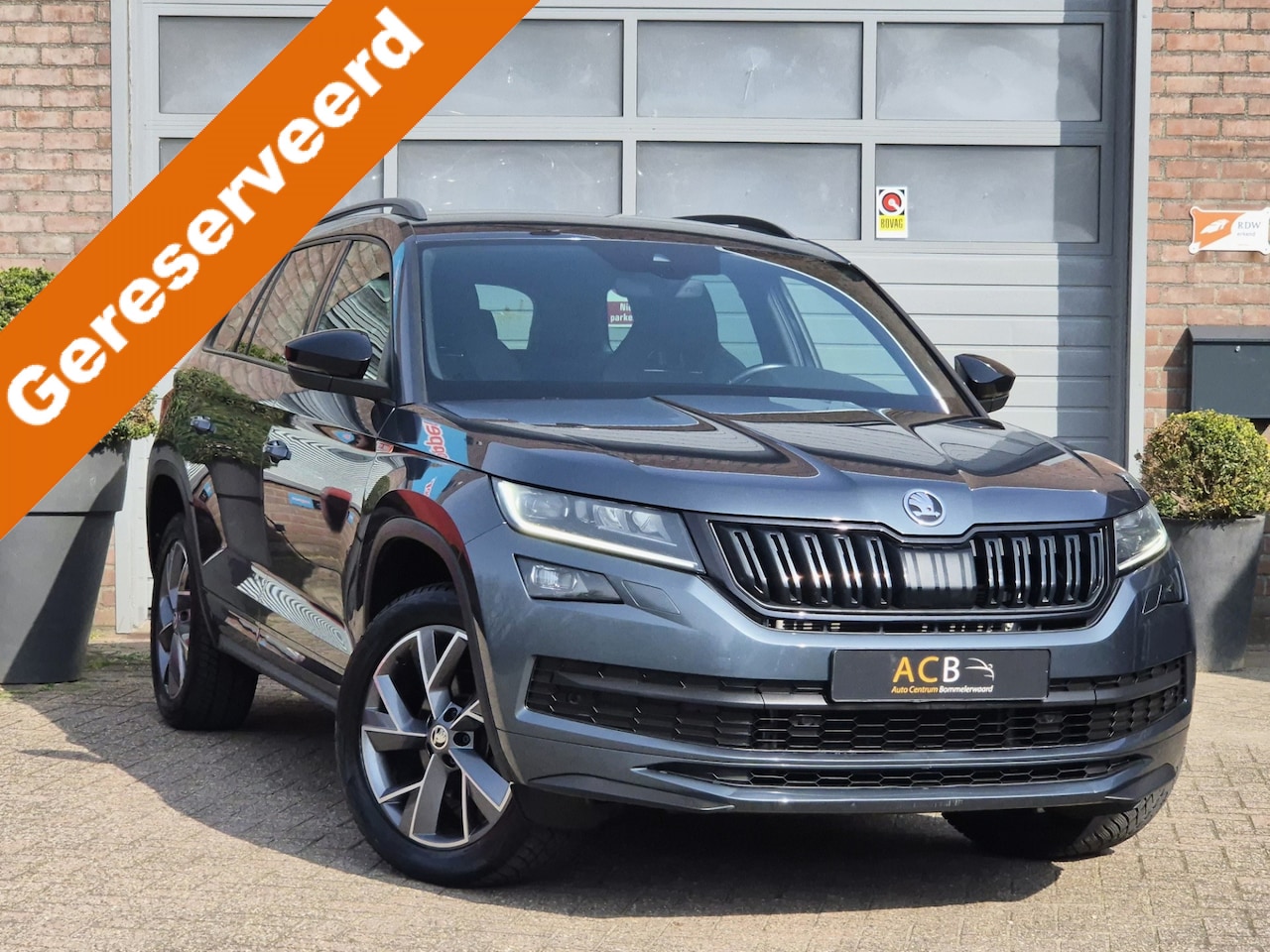 Skoda Kodiaq - 1.5 TSI Sportline Business Trekhaak / 19 inch velgen. GERESERVEERD!! - AutoWereld.nl