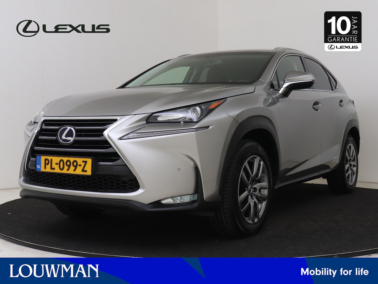 Lexus NX - 300h AWD Luxury Line | Keyless entry | LED Verlichting | Stoelverwarming | - AutoWereld.nl