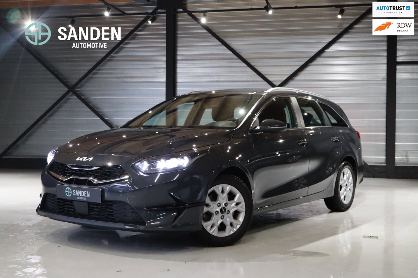 Kia Cee'd Sportswagon - Ceed 1.0 T-GDi DynamicLine|LED|Navigatie|Bluetooth|Camera|Dakrails|Lane assist. - AutoWereld.nl