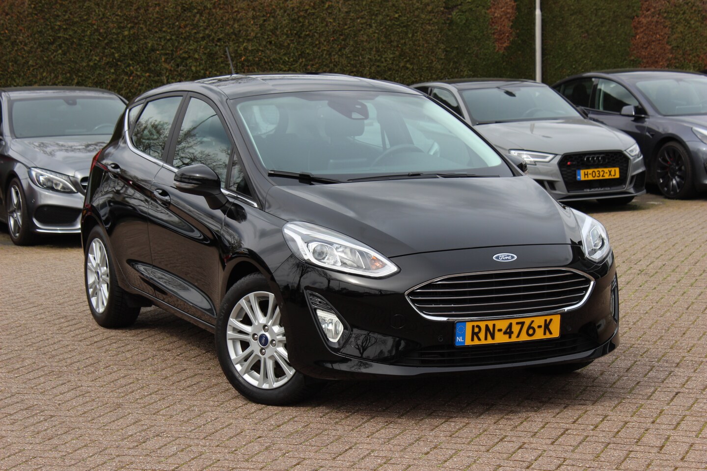 Ford Fiesta - 1.0 EcoBoost Titanium Automaat / 52.242 km / Trekhaak / Camera / CarPlay / 16'' / Navigati - AutoWereld.nl