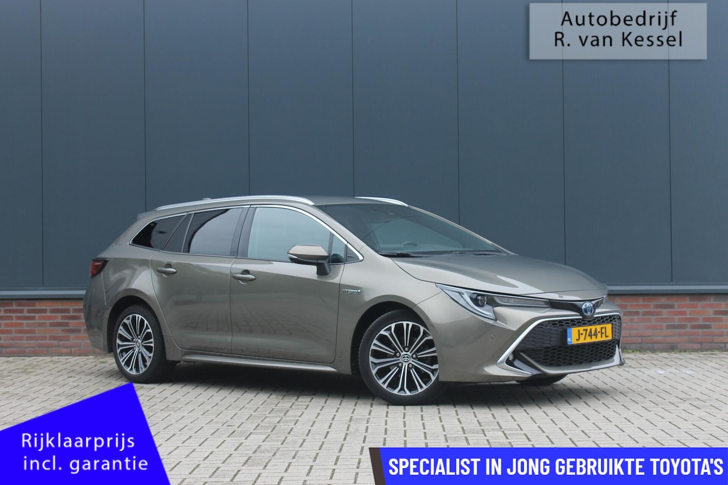 Toyota Corolla Touring Sports - 1.8 Hybrid Executive I Zeer compleet! I NL-auto - AutoWereld.nl