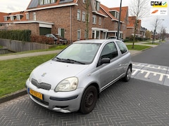 Toyota Yaris - 1.0 VVT-i Terra - APK 12/2026 - RIJDT & SCHAKELT GOED - KOOPJE