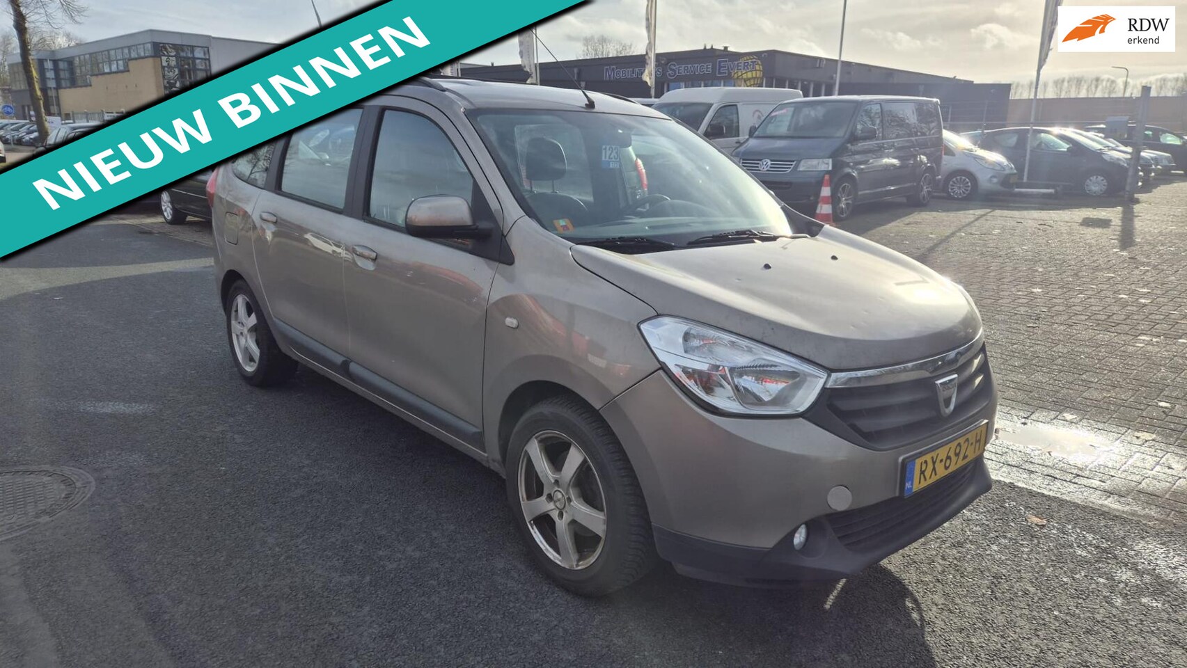 Dacia Lodgy - 1.2 TCe Blackline 7p. LET OP MOTOR PROBLEEM - AutoWereld.nl