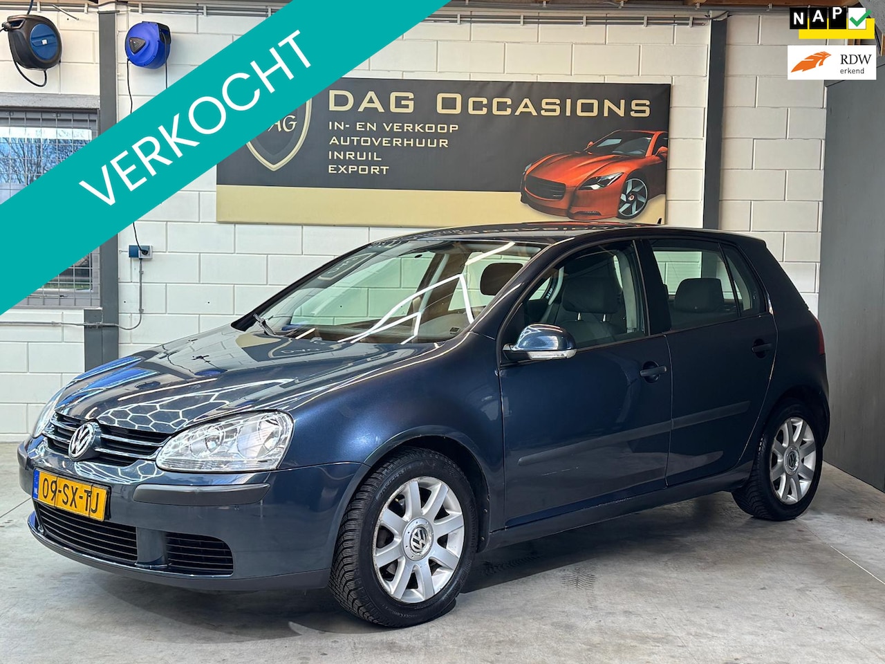 Volkswagen Golf - 1.6 FSI Trendline 5D TREKHAAK|ELEK RAMEN|LM VELGEN - AutoWereld.nl