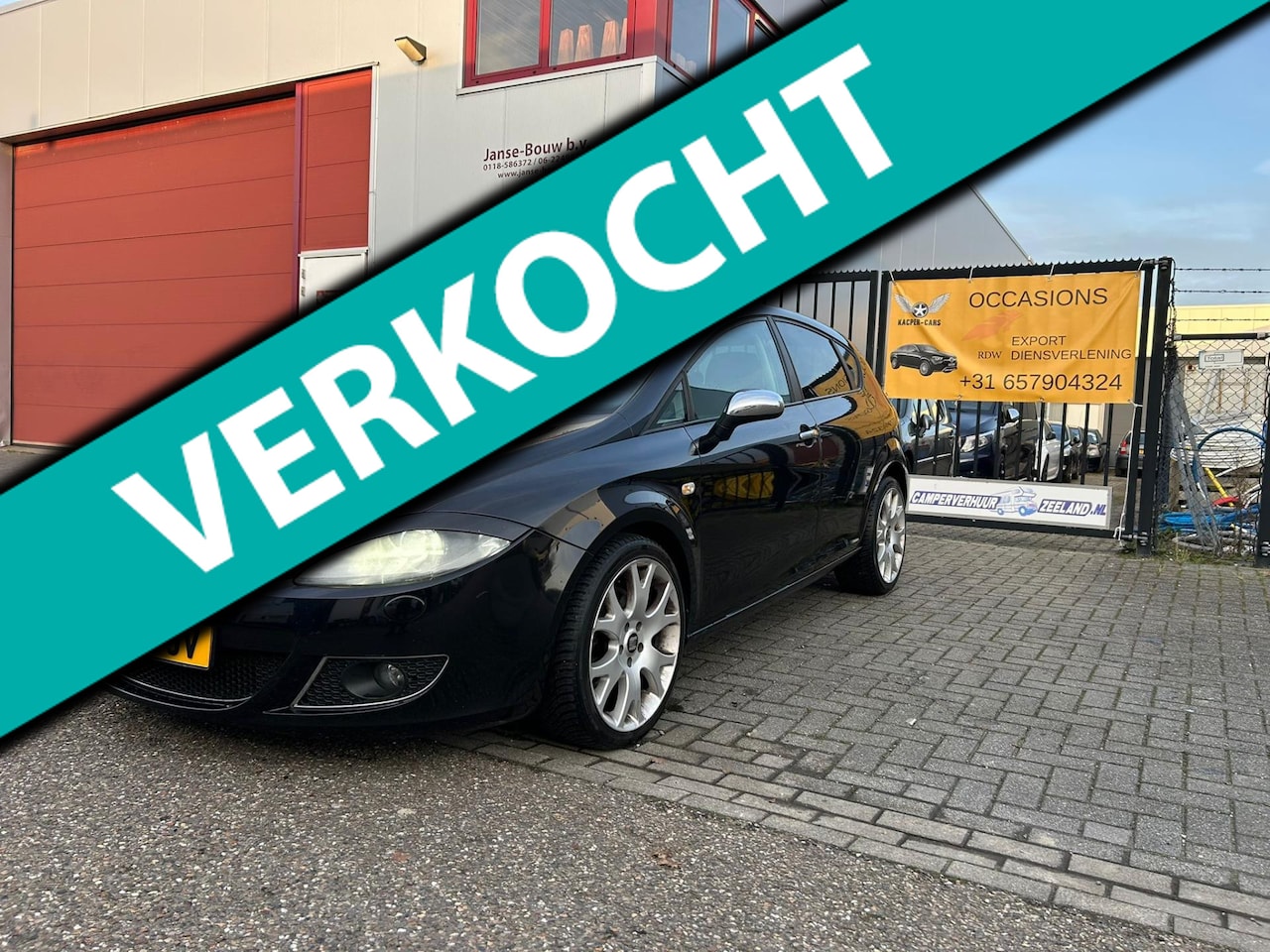 SEAT Leon - 2.0 TFSI Sport-up CARPLAY/STOELVERWARMING/DURE GELUIDSINSTALLATIE/ELECTRISCH INKLAPBARE SP - AutoWereld.nl