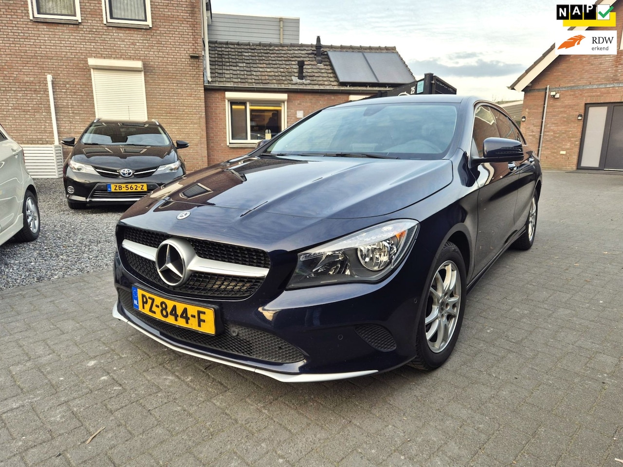 Mercedes-Benz CLA-klasse Shooting Brake - 180 d Business Navi Clima Cruise Half Leer 6 Bak - AutoWereld.nl