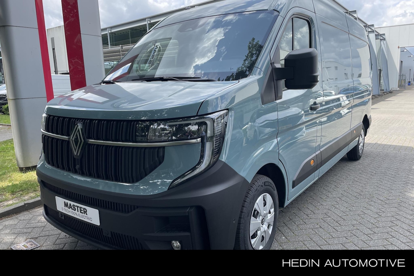 Renault Master E-Tech - T35 L3H2 EXTRA edition long range 87 kWh DC Trekhaak | Betimmering | Uit voorraad leverbaa - AutoWereld.nl