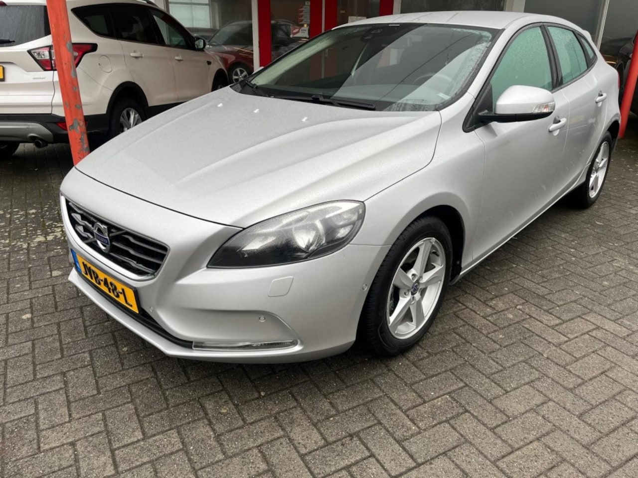 Volvo V40 - 1.6 T4 180PK Automaat Onderhoudshistory aanwezig - AutoWereld.nl