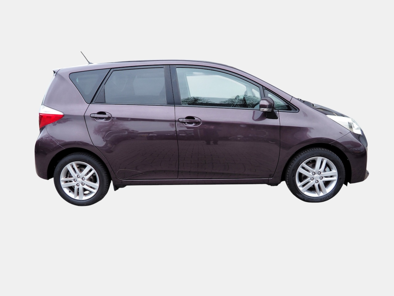 Toyota Verso S - 1.3 VVT-i Dynamic AUTOM. AIRCO CAMERA TREKH.