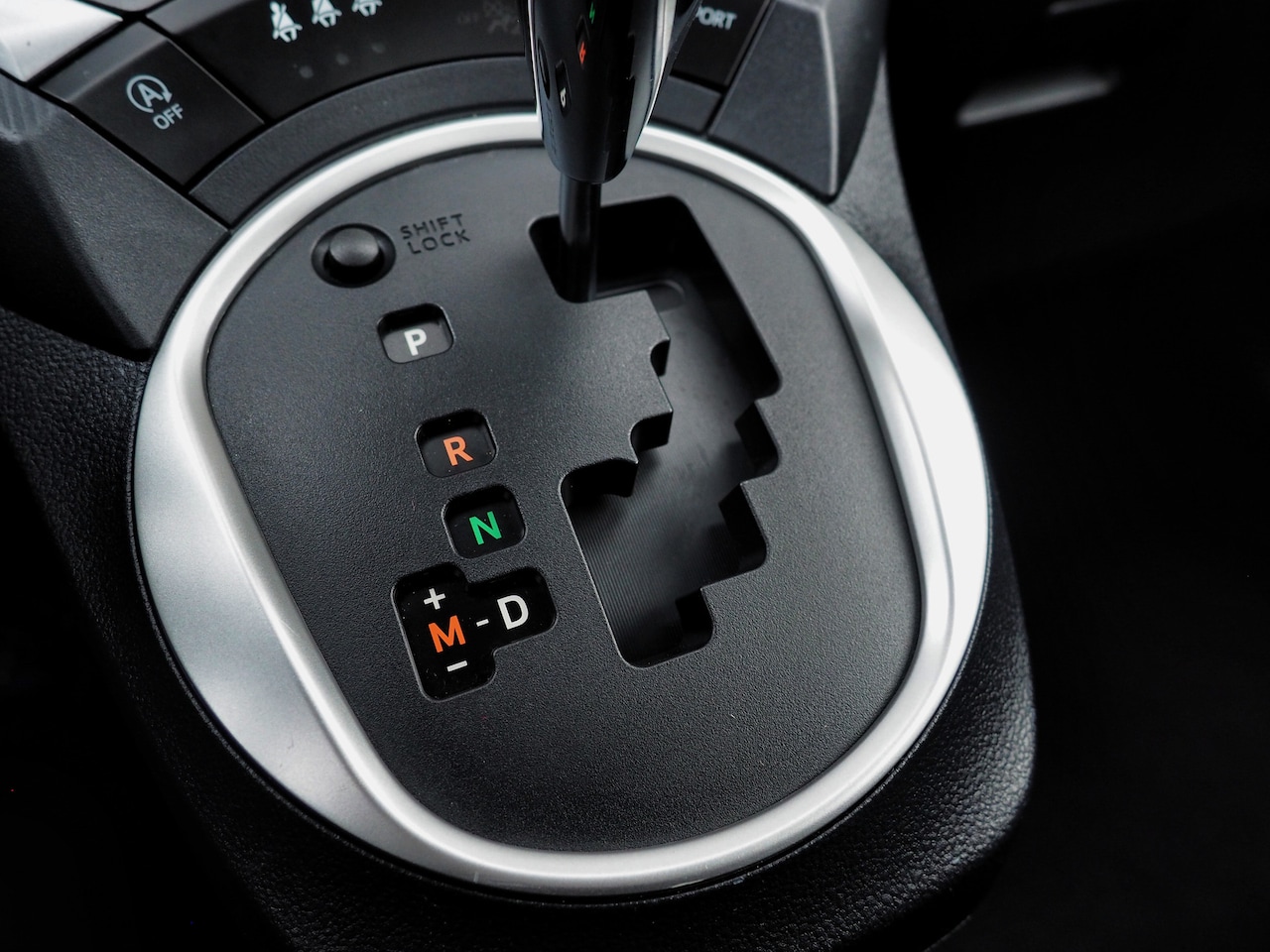 Toyota Verso S - 1.3 VVT-i Dynamic AUTOM. AIRCO CAMERA TREKH.