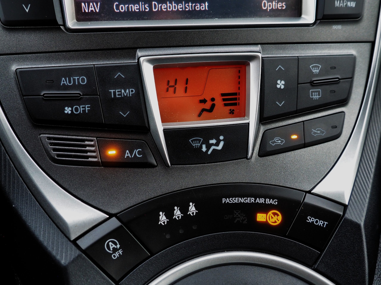 Toyota Verso S - 1.3 VVT-i Dynamic AUTOM. AIRCO CAMERA TREKH.