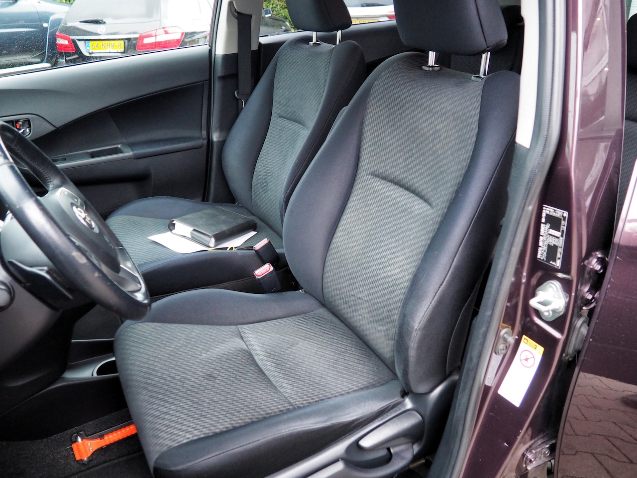 Toyota Verso S - 1.3 VVT-i Dynamic AUTOM. AIRCO CAMERA TREKH.